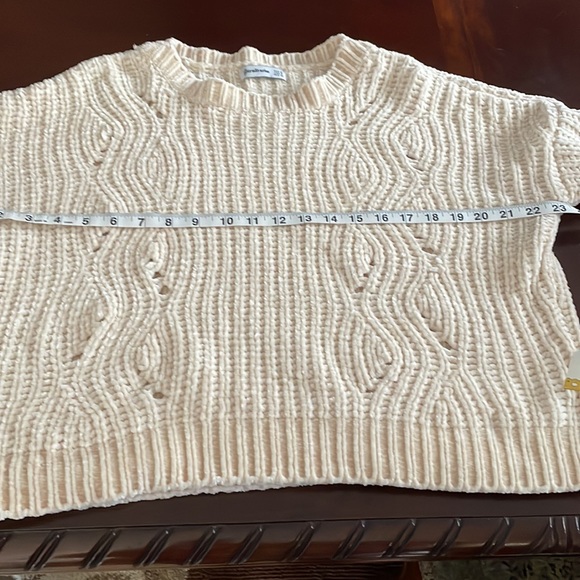 Pastel Yellow Sweater - Picture 5 of 7